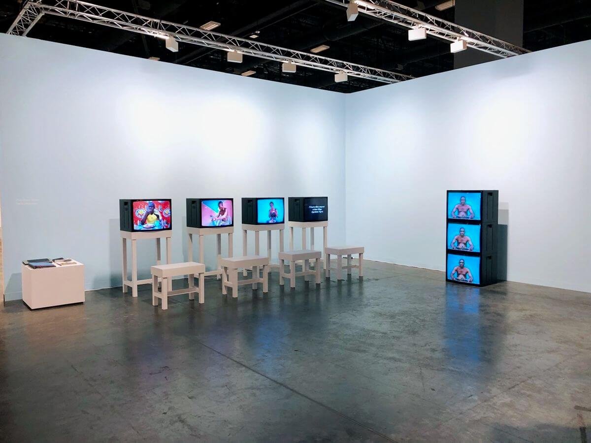 "Table Manners" de Zina Saro-Wina. Imagen: Art Basel